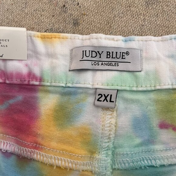 Judy Blue Woman's Plus-Size Tie-Dye High-Rise Summer Stretch Denim Shorts Sz 2XL - Picture 8 of 10
